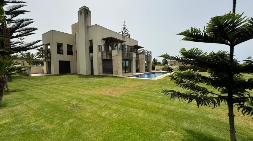 Villa with panoramic view